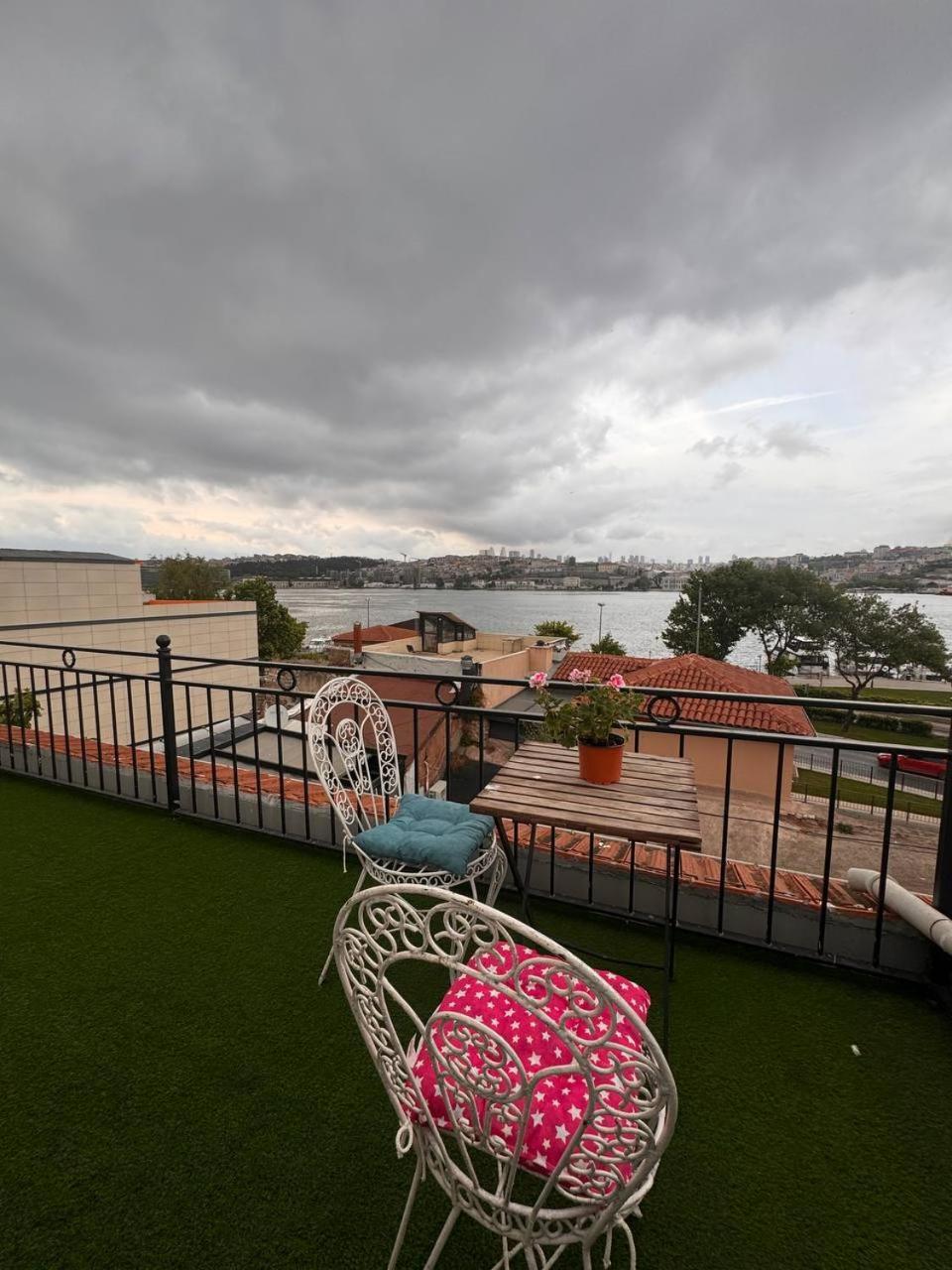 Gen Plus Istanbul Bagian luar foto