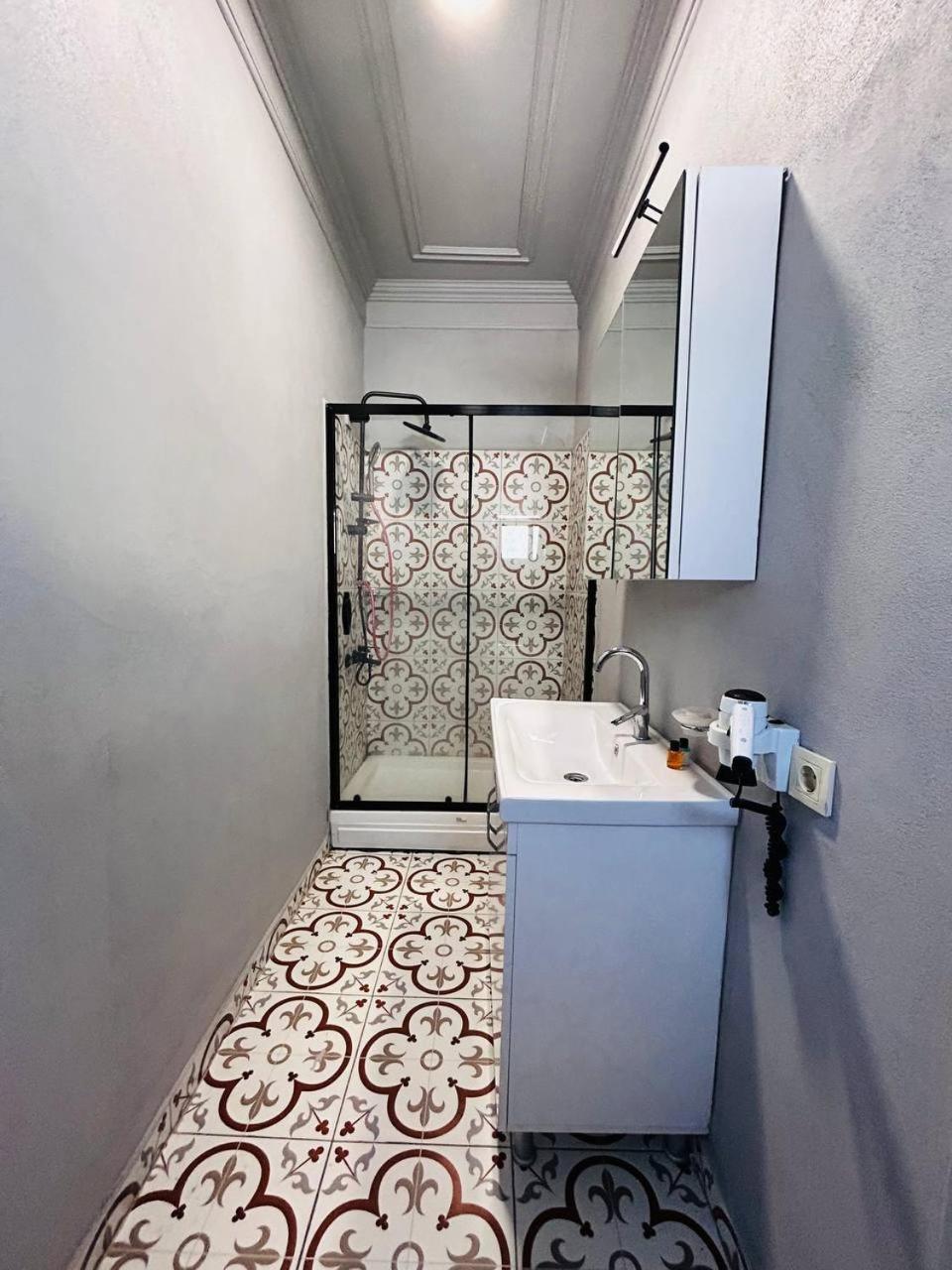 Gen Plus Istanbul Bagian luar foto