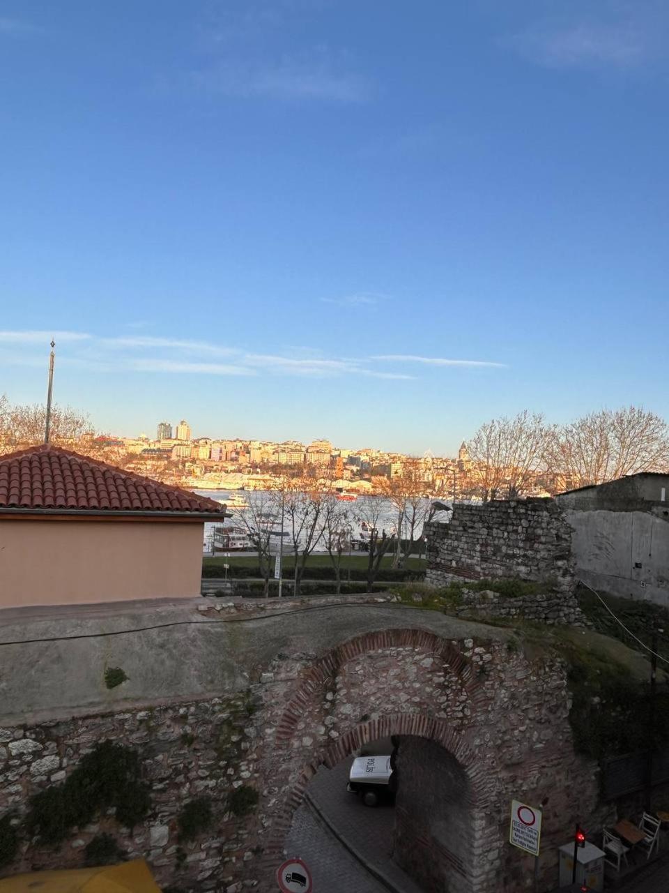 Gen Plus Istanbul Bagian luar foto