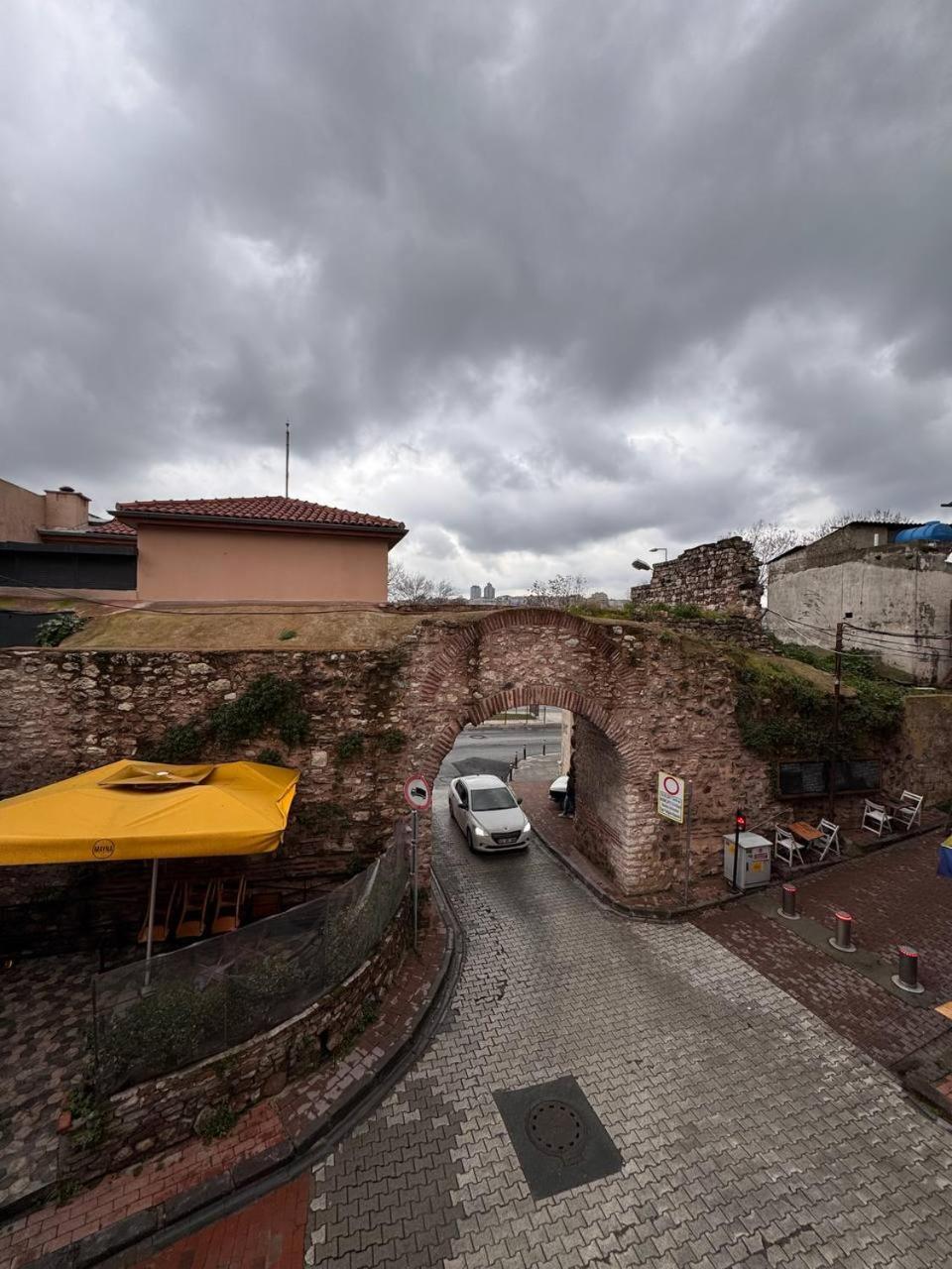 Gen Plus Istanbul Bagian luar foto