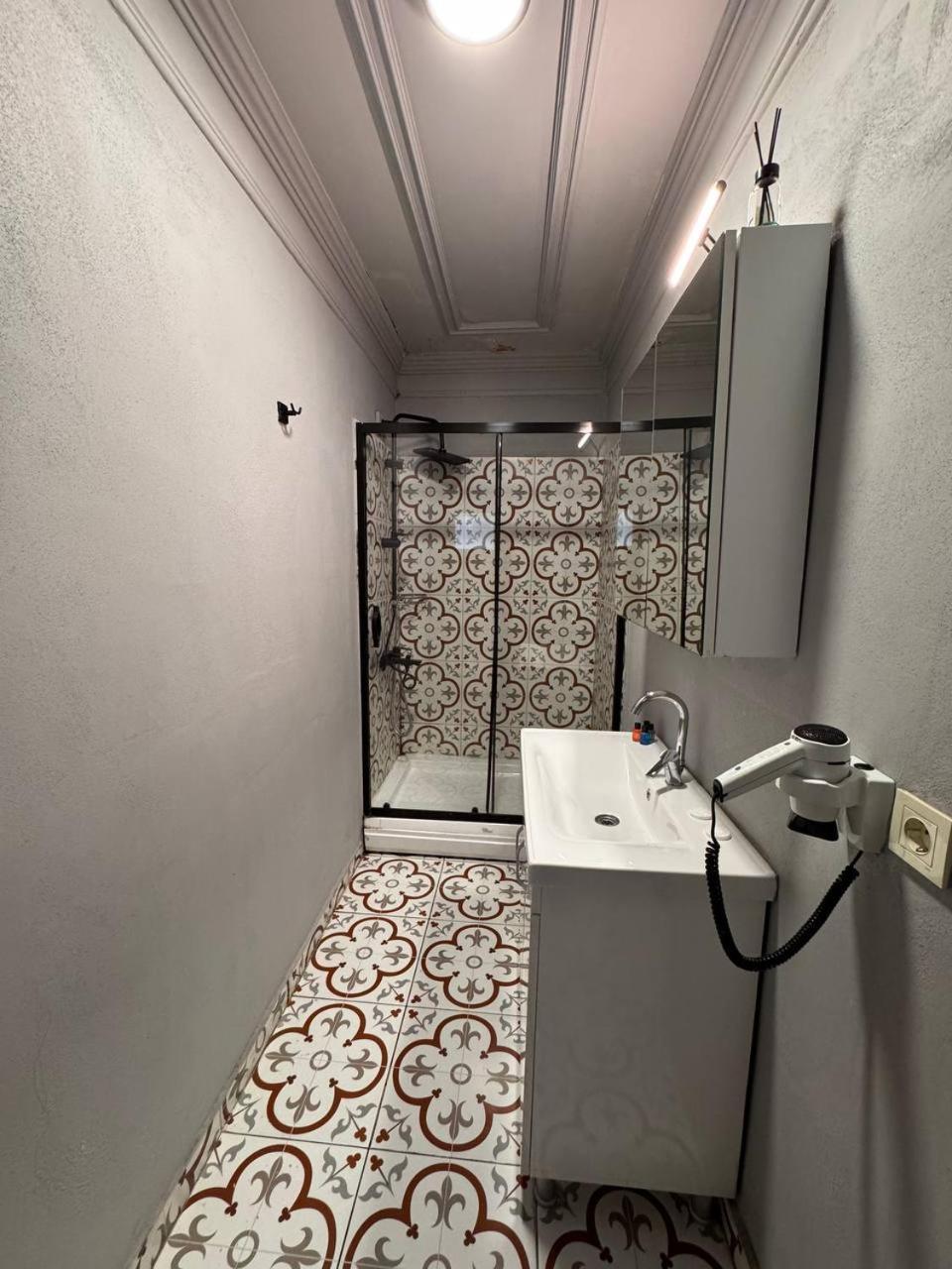 Gen Plus Istanbul Bagian luar foto